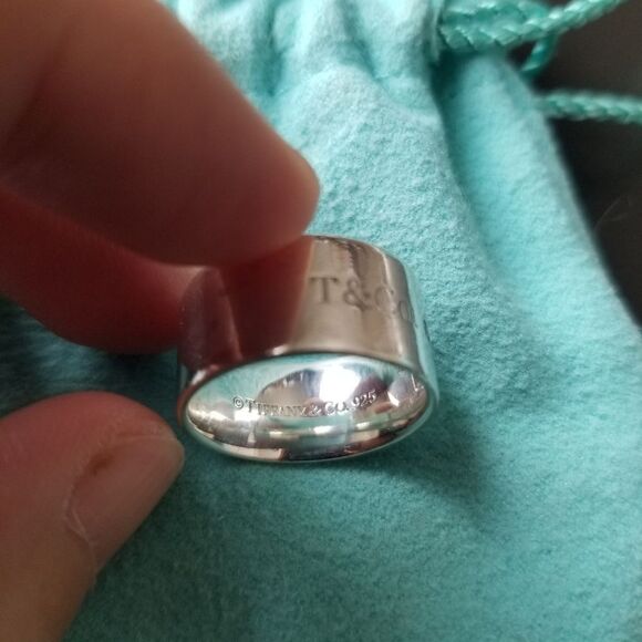 Tiffany & Co. Diamond Keyhole Ring - Picture 6 of 6